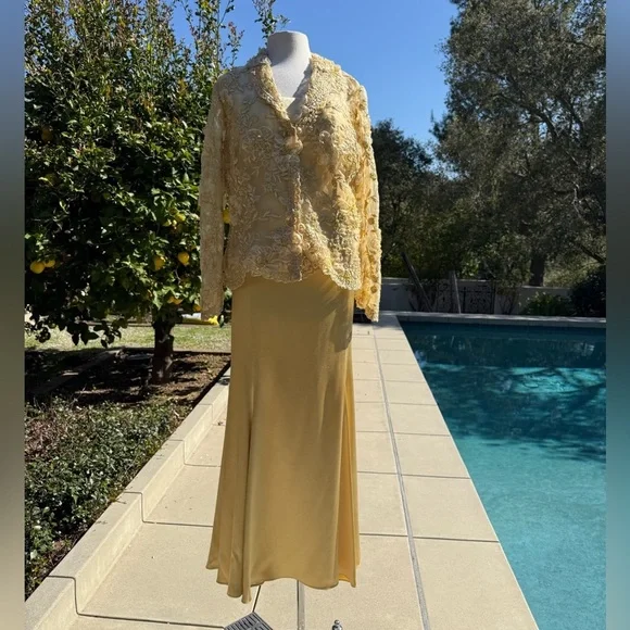 Lucy De Castenou custom 3-pc skirt, cami and hand-embellished jacket - size XL - Picture 10 of 12